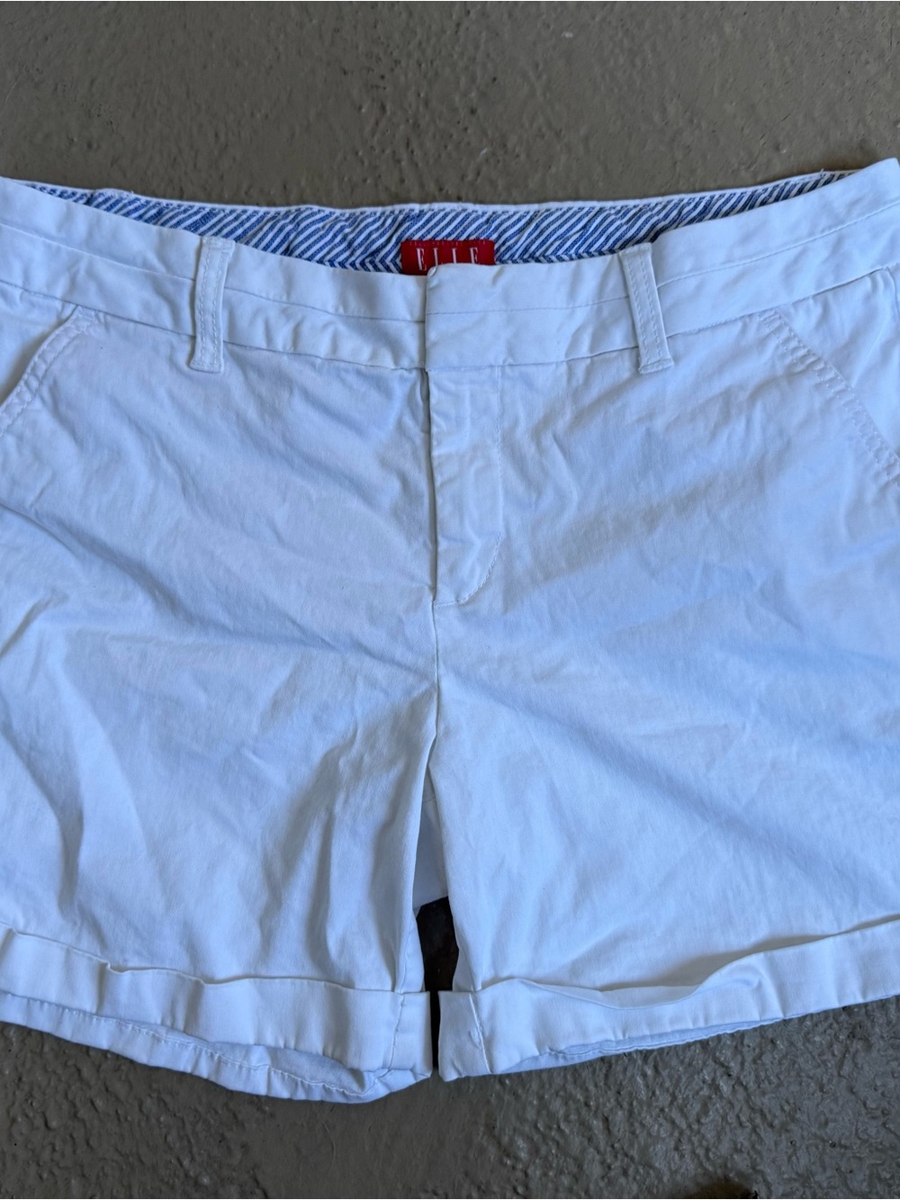 ELLE White Chino Shorts 5in inseam women shirts with pockets size 12